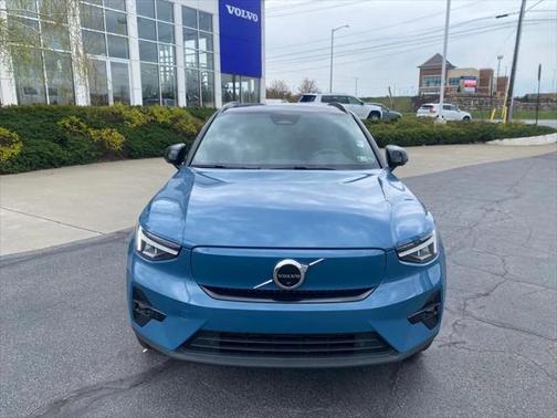 2023 Volvo XC40 Recharge Pure Electric Twin Plus