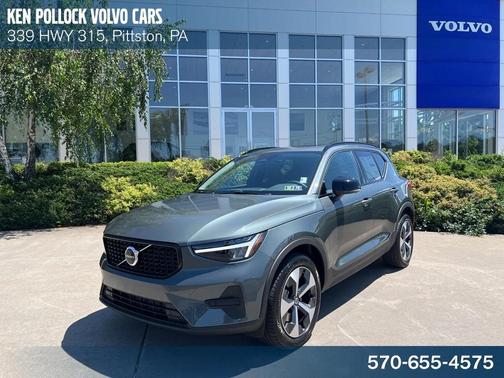 2026 Volvo XC40 B5 Core