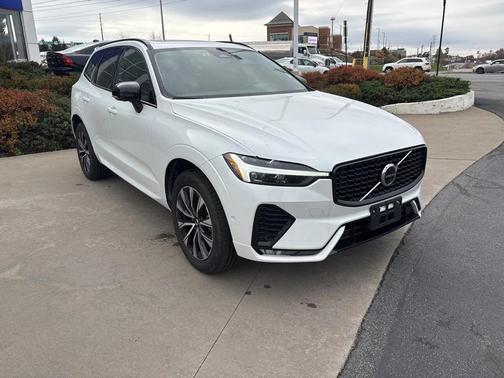 2025 Volvo XC60 B5 Plus