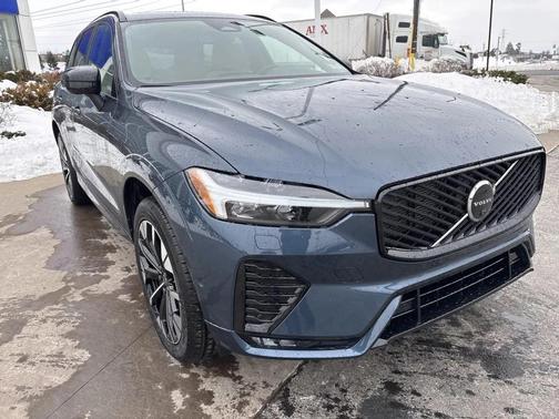 2026 Volvo XC60 B5 Plus