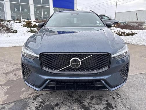 2026 Volvo XC60 B5 Plus