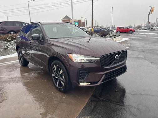 2026 Volvo XC60 B5 Plus