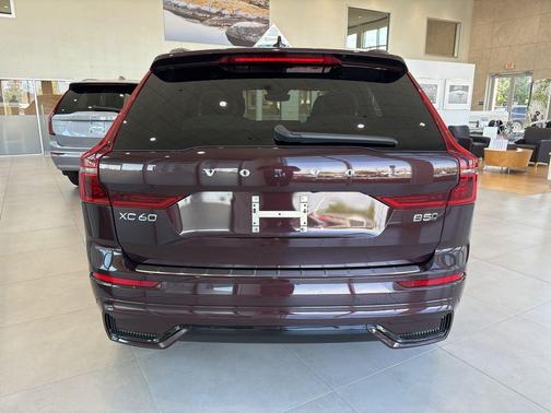 Mulberry Metallic 2026 Volvo XC60 B5 Plus