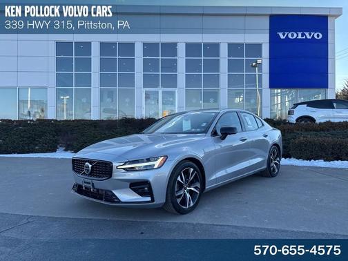 2024 Volvo S60 B5 Plus Dark Theme