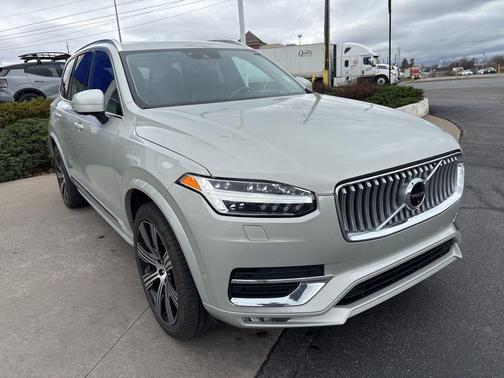 2021 Volvo XC90 T6 Inscription