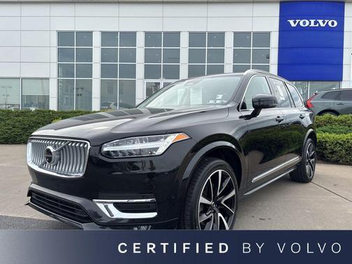 Onyx Black Metallic 2023 Volvo XC90 B6 Plus 7-Seater