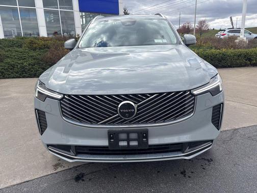 Vapour Grey Metallic 2025 Volvo XC90 B6 Plus 7-Seater