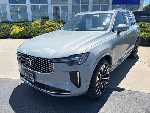 Vapour Grey Metallic 2025 Volvo XC90 B6 Plus 7-Seater