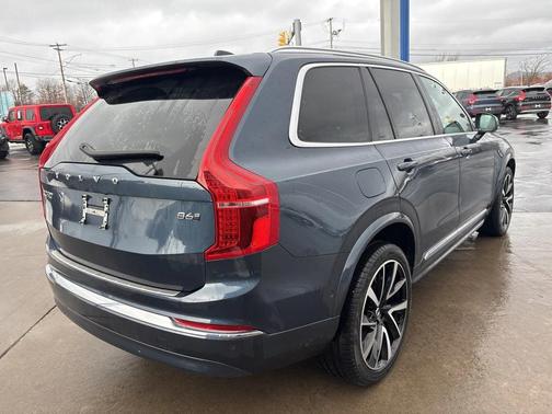 2023 Volvo XC90 B6 Plus 7-Seater