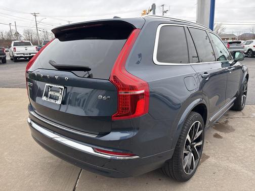 2023 Volvo XC90 B6 Plus 7-Seater