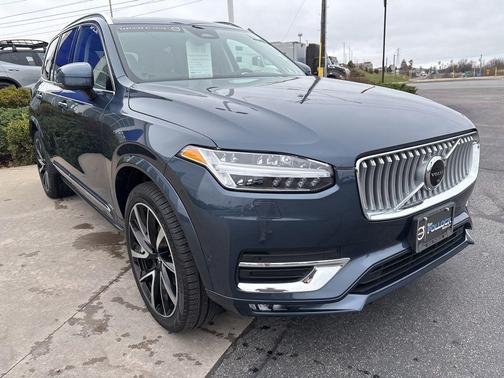 2023 Volvo XC90 B6 Plus 7-Seater