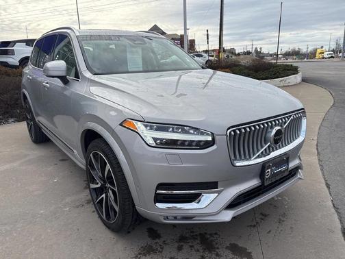 2023 Volvo XC90 B6 Plus 6-Seater