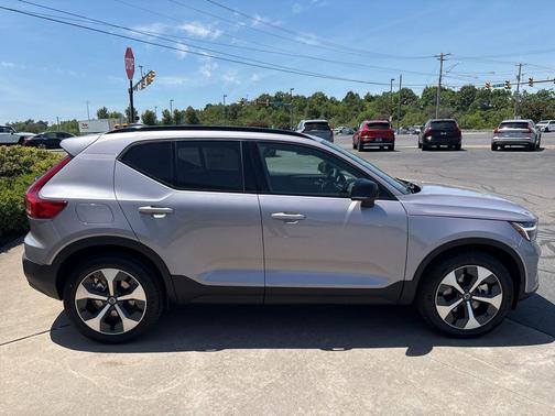 Aurora Silver 2026 Volvo XC40 Plus, B5 AWD Gas (mild hybrid), Dark