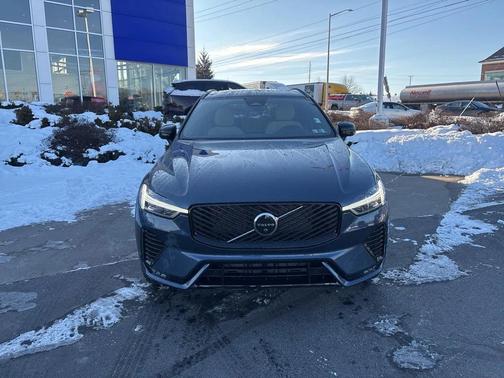 2026 Volvo XC60 B5 Plus
