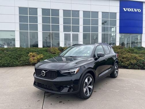 2026 Volvo XC40 B5 Plus