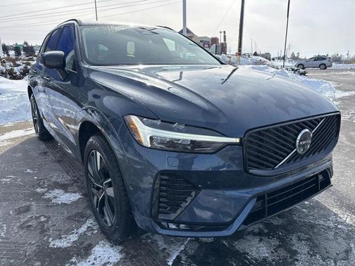 2026 Volvo XC60 B5 Plus