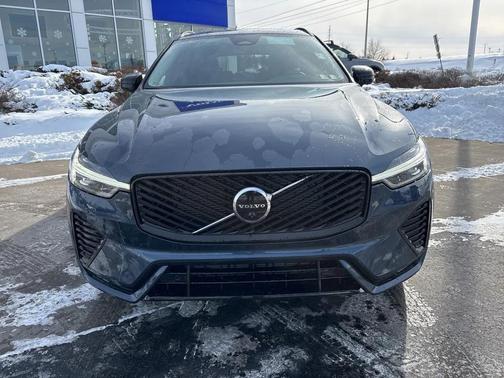 2026 Volvo XC60 B5 Plus