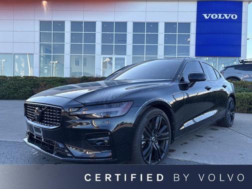 2024 Volvo S60 B5 Plus Black Edition