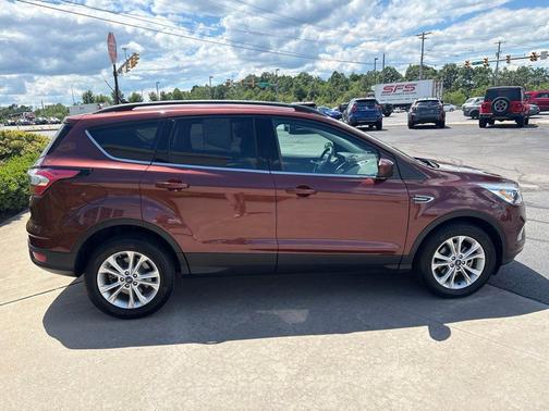 CINNAMON GLAZE METALLIC 2018 Ford Escape SEL