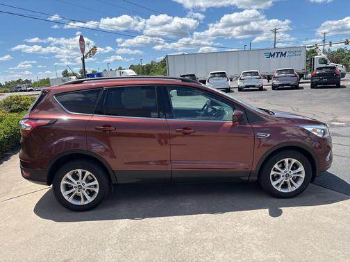 CINNAMON GLAZE METALLIC 2018 Ford Escape SEL