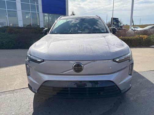 Aurora Silver 2026 Volvo EX90 Ultra, Twin Motor Performance, Fully electric, 7 Seats