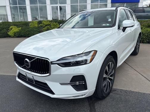 Crystal White Metallic 2023 Volvo XC60 B5 Core