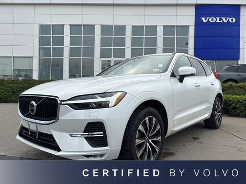 Crystal White Metallic 2023 Volvo XC60 B5 Core