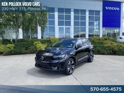2025 Volvo XC40 Ultra Dark Theme