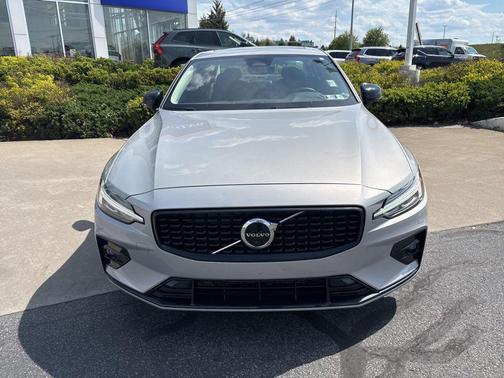 Silver Dawn Metallic 2023 Volvo S60 B5 Plus Dark Theme