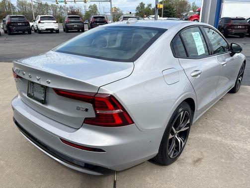 Silver Dawn Metallic 2023 Volvo S60 B5 Plus Dark Theme