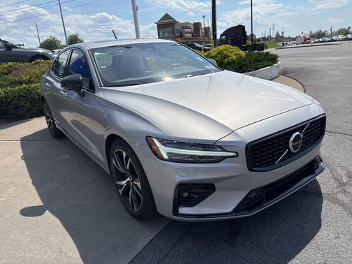 Silver Dawn Metallic 2023 Volvo S60 B5 Plus Dark Theme