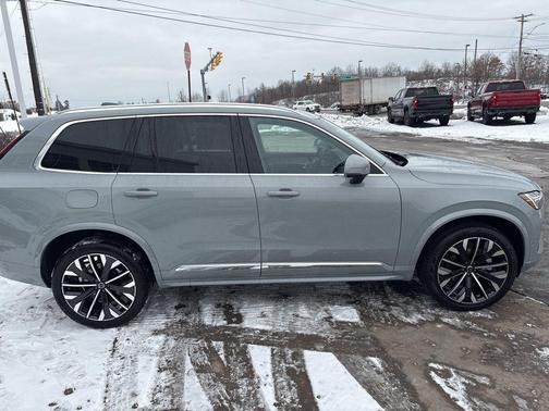 2026 Volvo XC90 B6 Plus 7-Seater