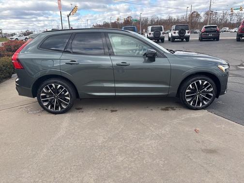 2026 Volvo XC60 B5 Ultra