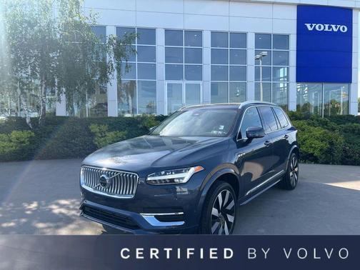 2023 Volvo XC90 Recharge Plug-In Hybrid T8 Ultimate Bright Theme 7-Seater