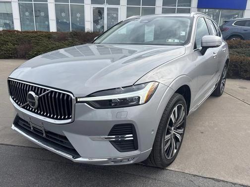 2023 Volvo XC60 B5 Plus Bright Theme