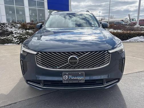 2025 Volvo XC90 B5 Plus 7-Seater