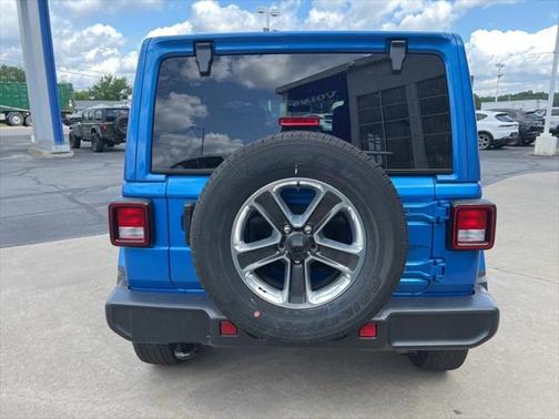 2023 Jeep Wrangler 4-Door Sahara