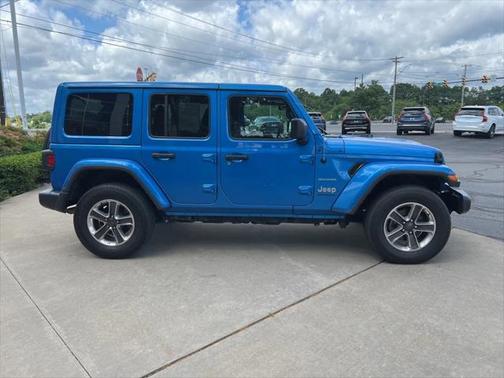 2023 Jeep Wrangler 4-Door Sahara