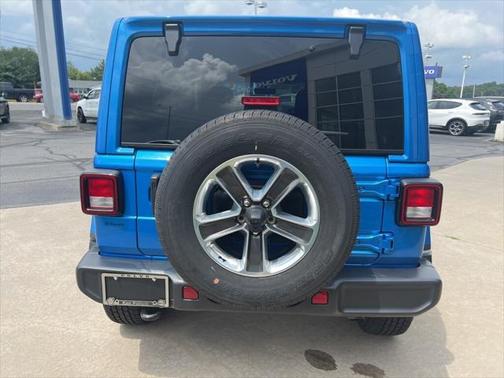 2023 Jeep Wrangler 4-Door Sahara