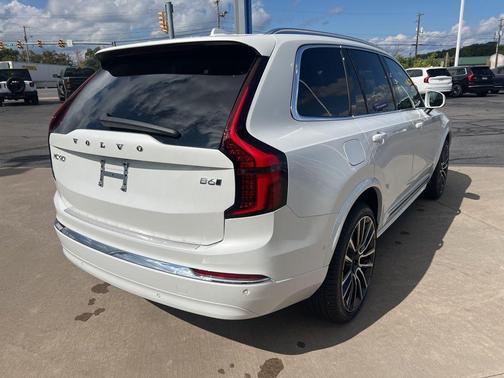2026 Volvo XC90 B6 Plus 7-Seater