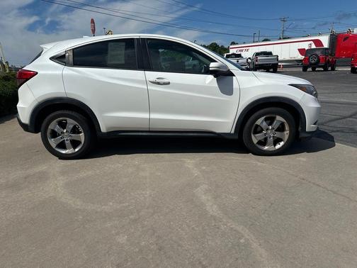 White Orchid 2017 Honda HR-V EX