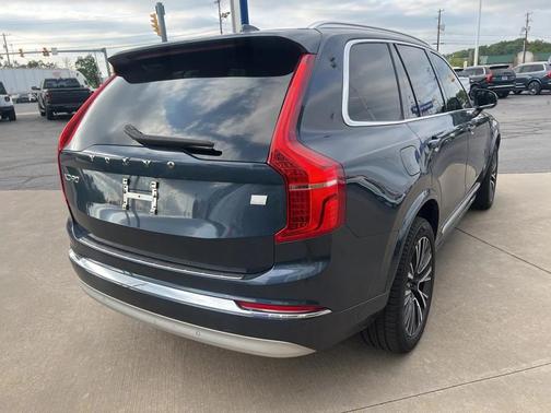 2022 Volvo XC90 Recharge Plug-In Hybrid T8 Inscription Expression 6 Passenger