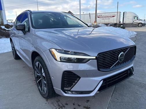 2026 Volvo XC60 B5 Plus
