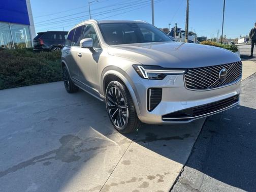 2026 Volvo XC90 Plug-In Hybrid T8 Plus 6-Seater