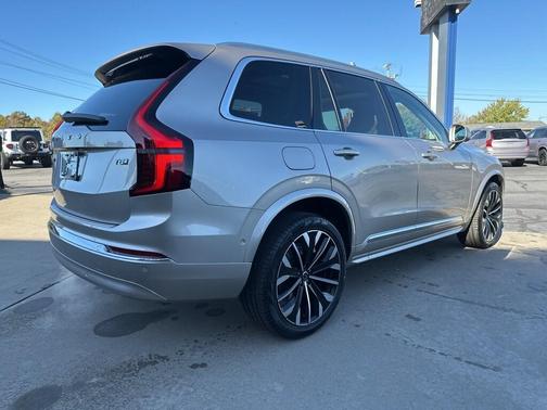 2026 Volvo XC90 Plug-In Hybrid T8 Plus 6-Seater
