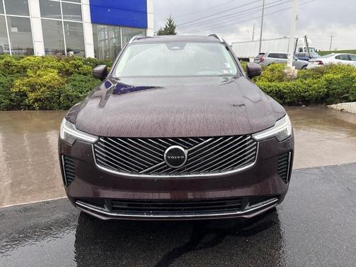 Mulberry Red Metallic 2026 Volvo XC90 Core, B5 AWD Gas (mild hybrid), Gasoline, Bright, 7 Seats