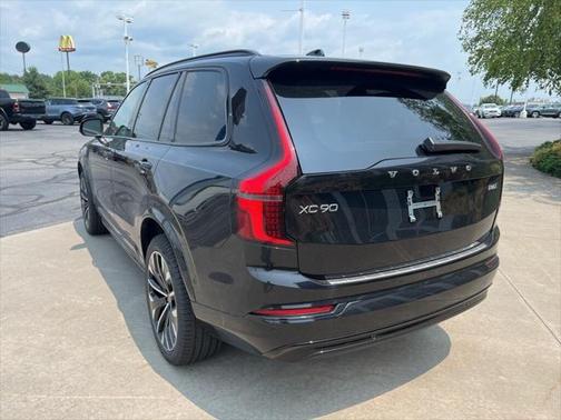 2026 Volvo XC90 B6 Ultra Dark Theme 7-Seater