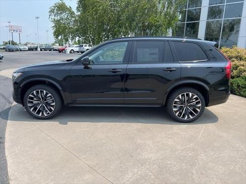 2026 Volvo XC90 B6 Ultra Dark Theme 7-Seater