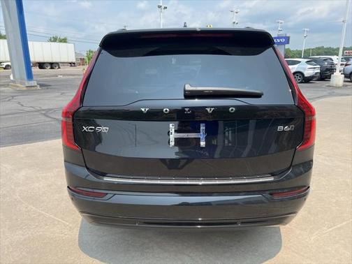 2026 Volvo XC90 B6 Ultra Dark Theme 7-Seater