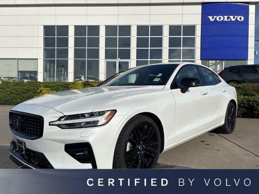 Crystal White Metallic 2023 Volvo S60 B5 Plus Black Edition